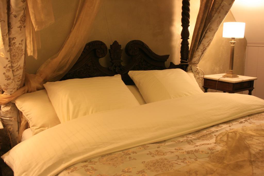 Bed and Breakfast Casa Lucinda Gent Pokoj fotografie